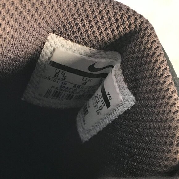 NIKE Fast Flex Black Gold Running Workout Athletic Shoes Cleats - Picture 10 of 15